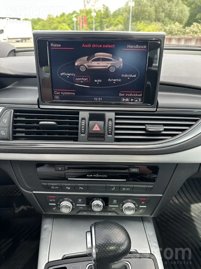 Audi A7 2011 photo 5