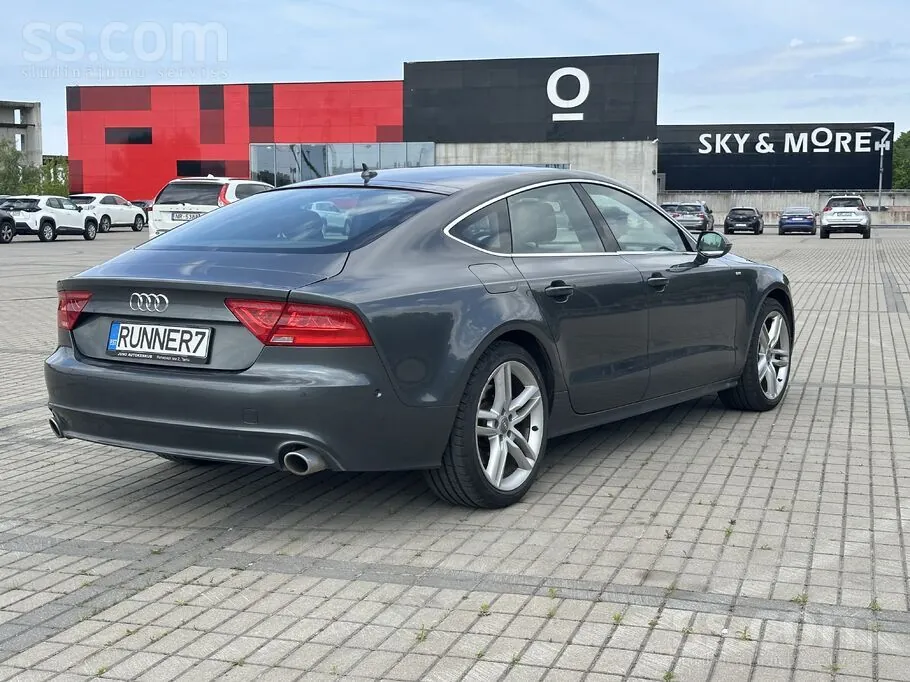Audi A7 2011 photo 3