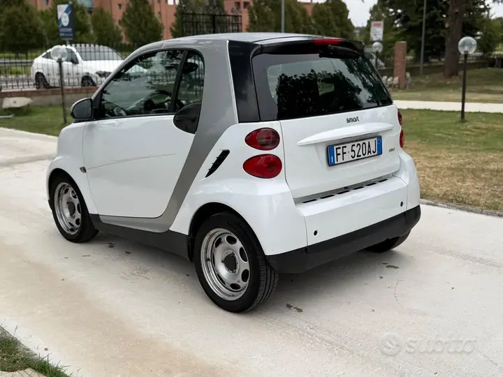 Smart Fortwo 2012 photo 3