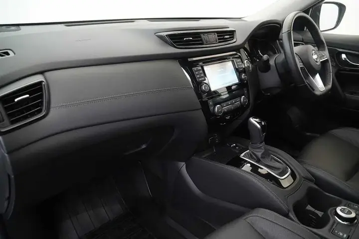 Nissan X-Trail 2020 photo 2