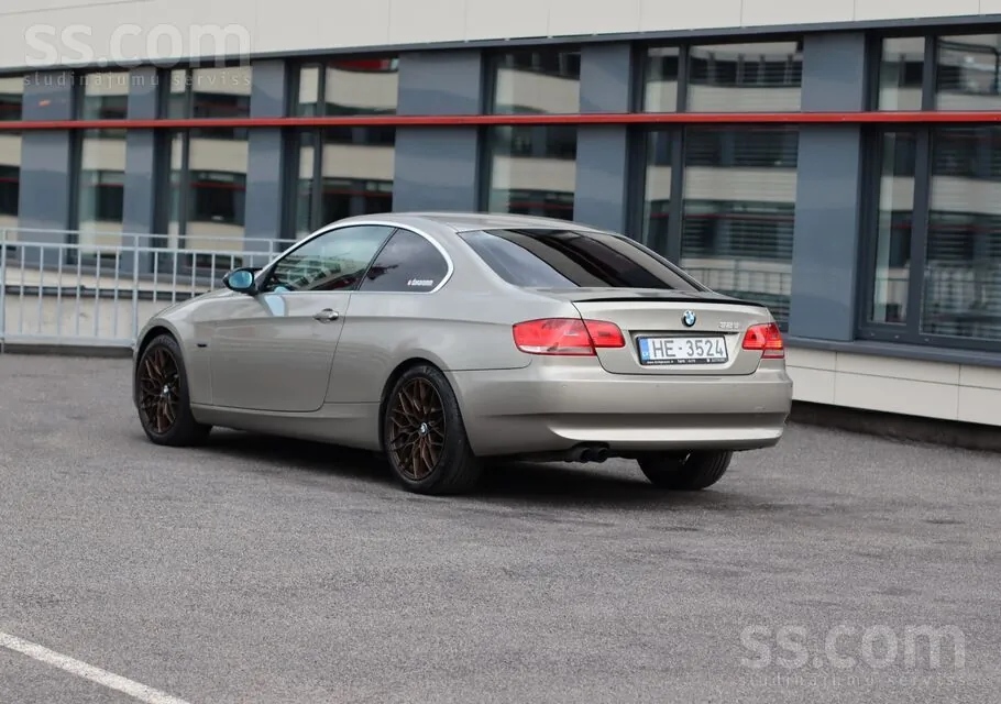 BMW 325I 2008 photo 4