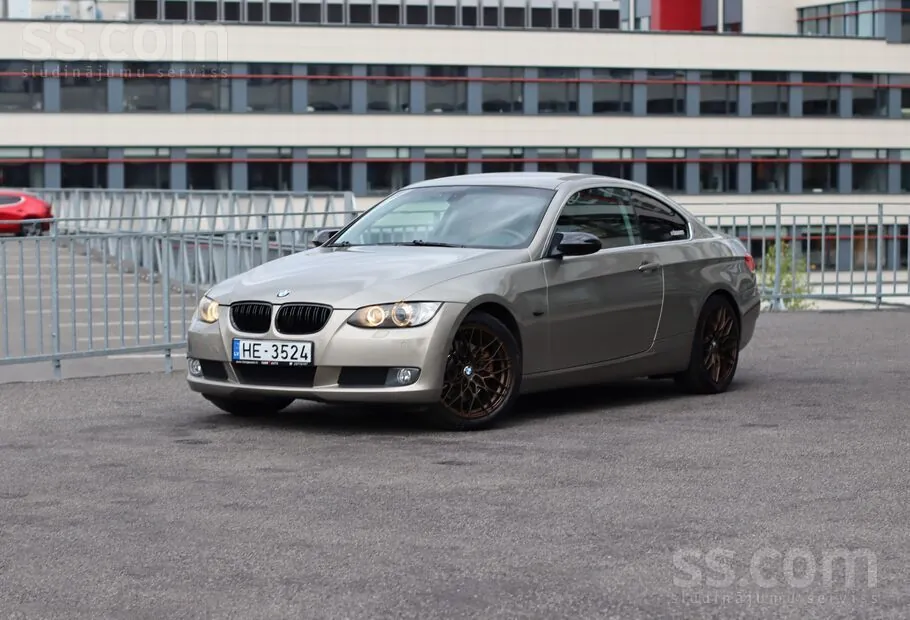 BMW 325I 2008 photo 3