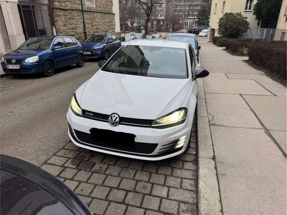 Volkswagen Golf 2014 photo 2