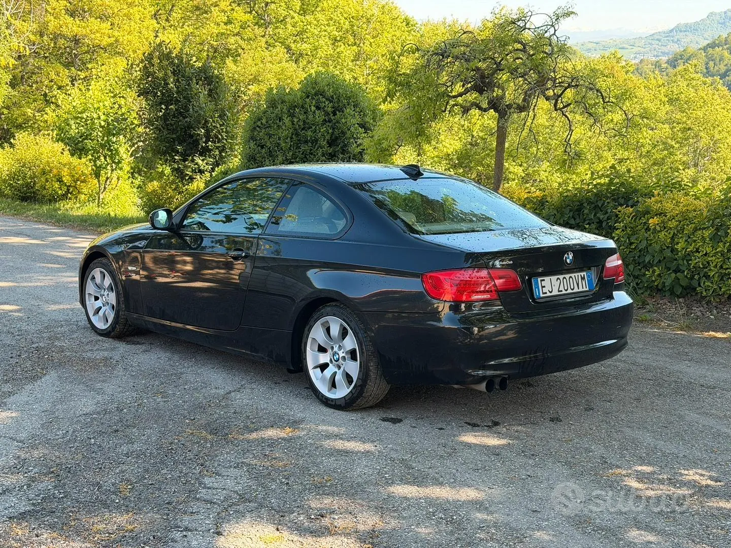 BMW 3 Series 2011 photo 3