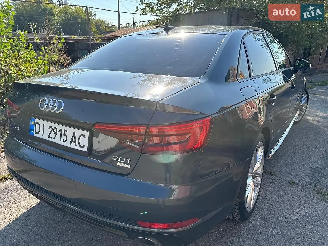 Audi A4 2016 photo 2