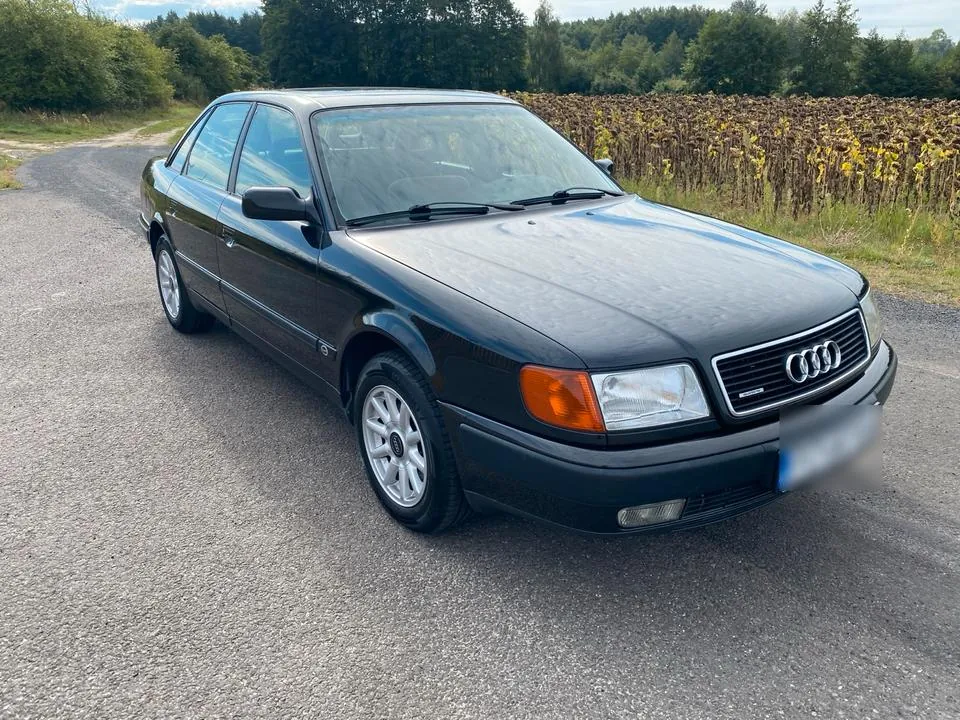 Audi 100