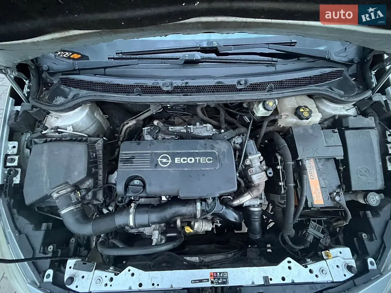 Opel Astra 2011 photo 2