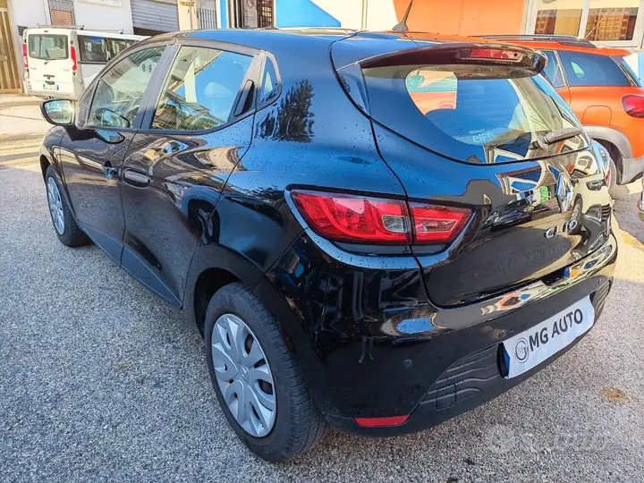 Renault Clio 2014 photo 5