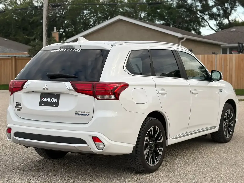 Mitsubishi Outlander 2018 photo 5