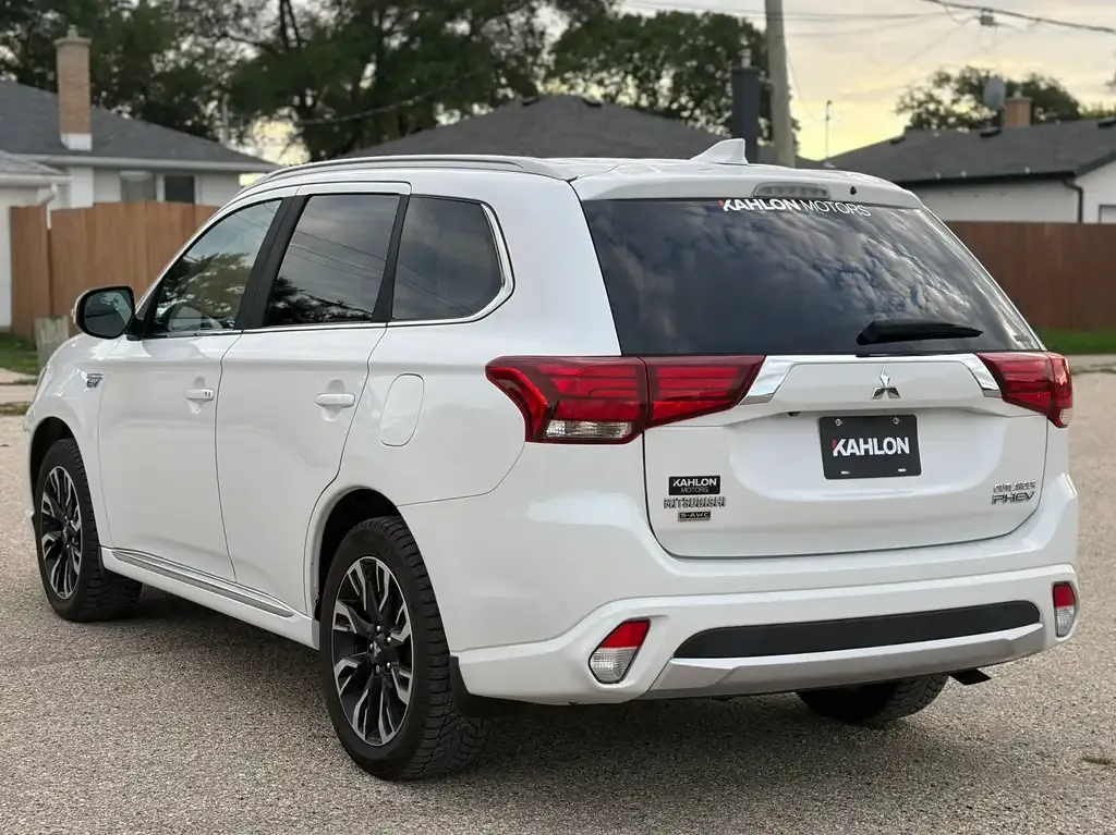Mitsubishi Outlander 2018 photo 3
