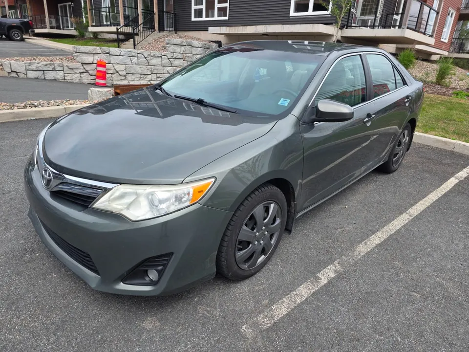 Toyota Camry 2012 photo 2