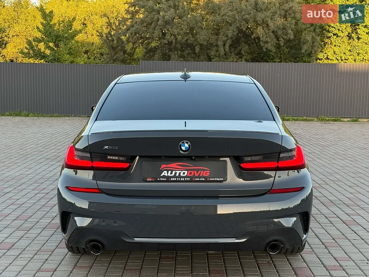 BMW 3 Series 2019 photo 5