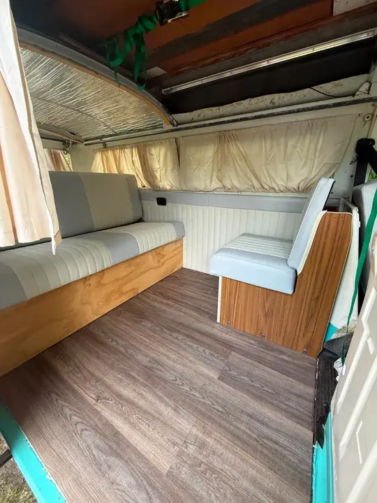 Volkswagen Bus 1973 photo 2