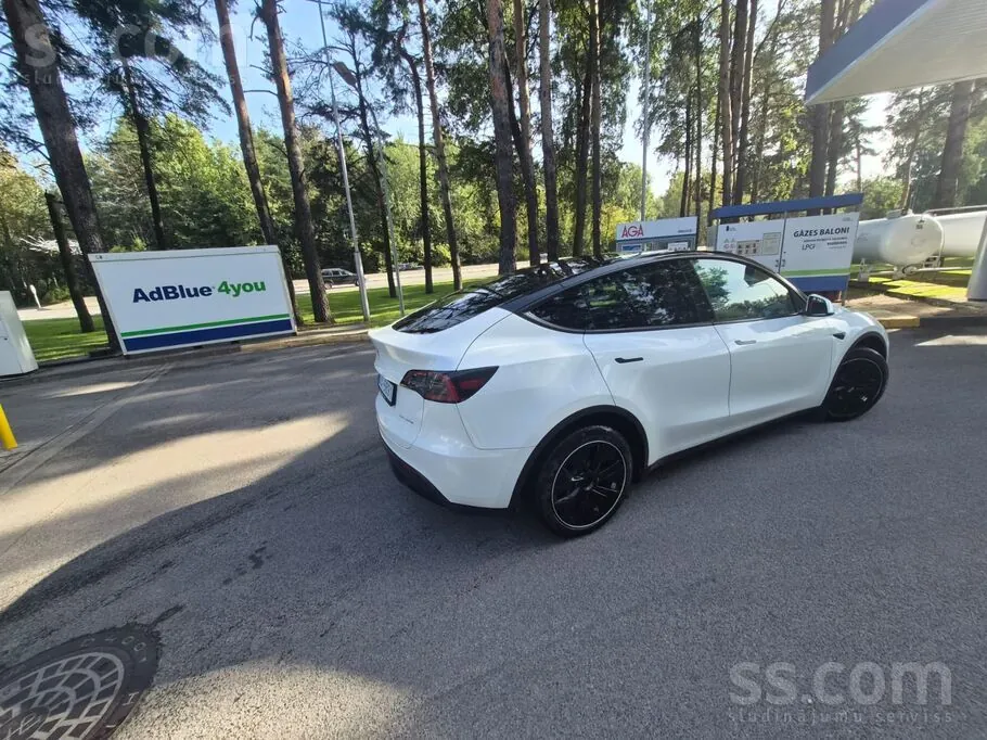 Tesla Model Y 2024 photo 4