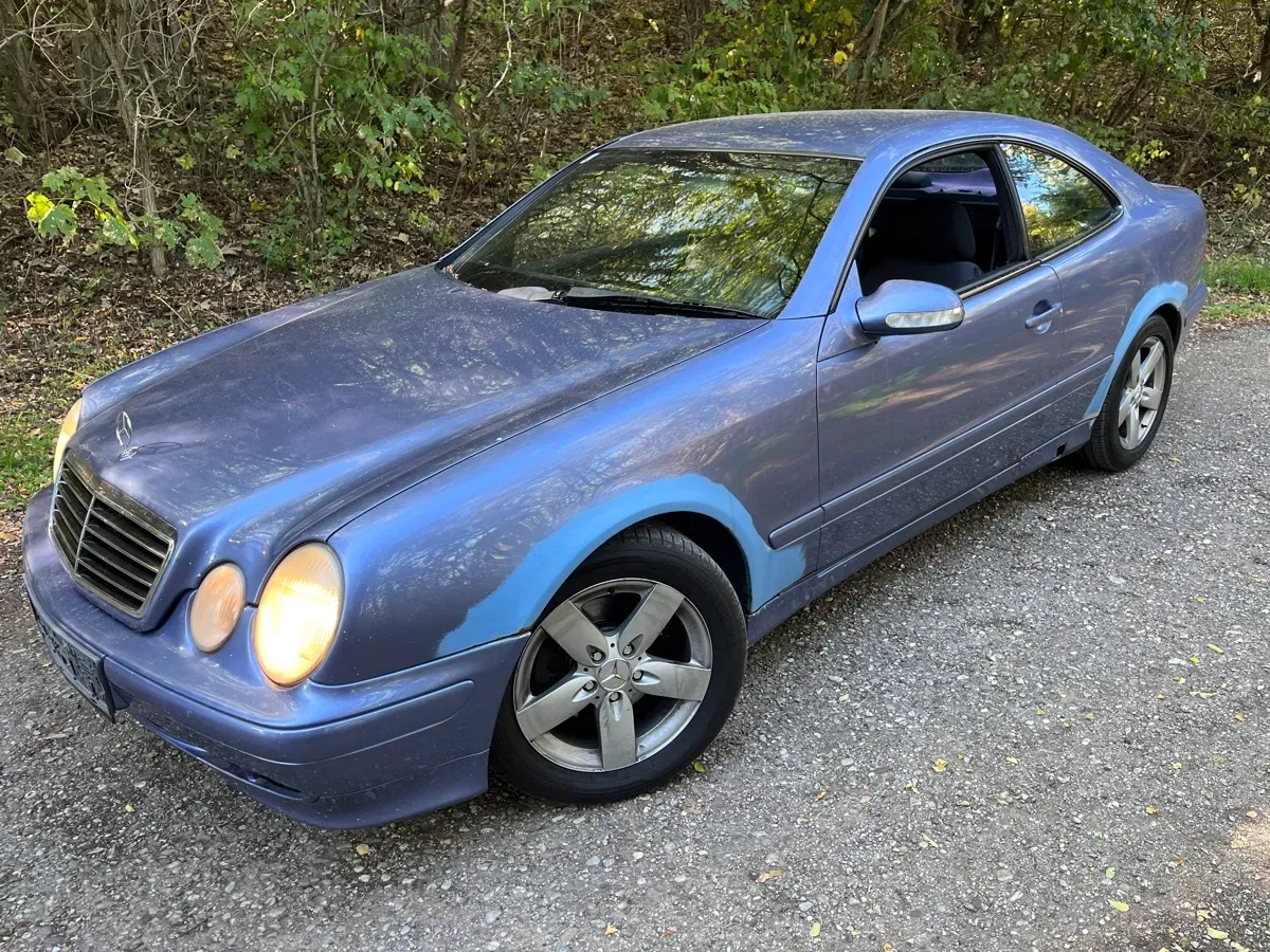 Mercedes-Benz Clk-Class 2002 photo 2
