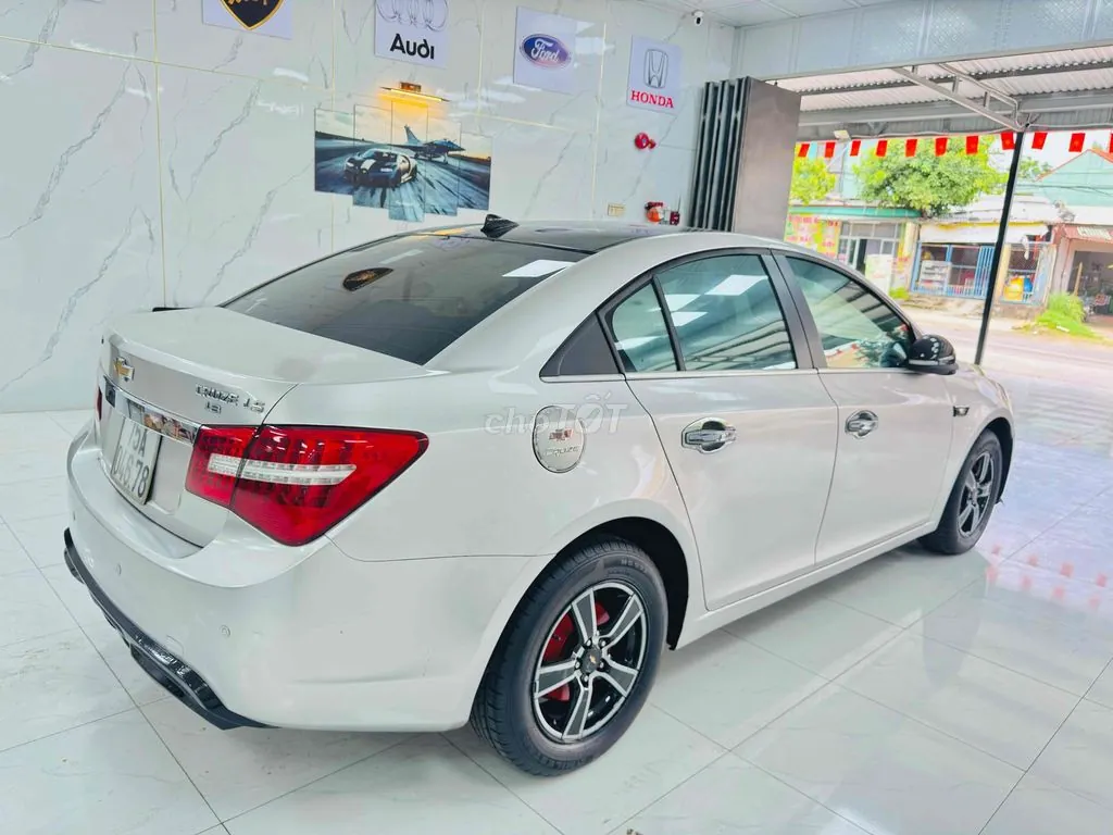 Chevrolet Cruze 2010 photo 4