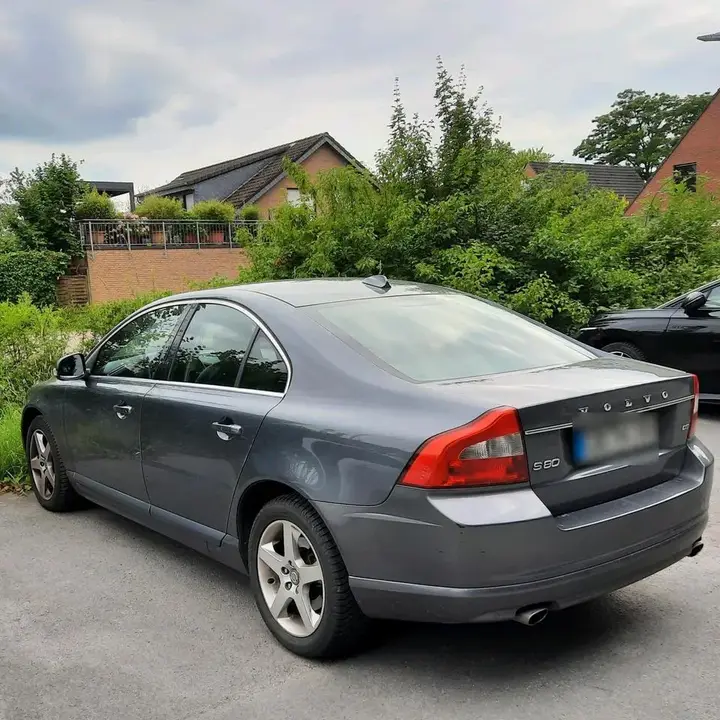 Volvo S80