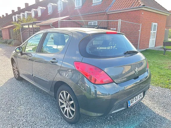 Peugeot 308 2010 photo 3