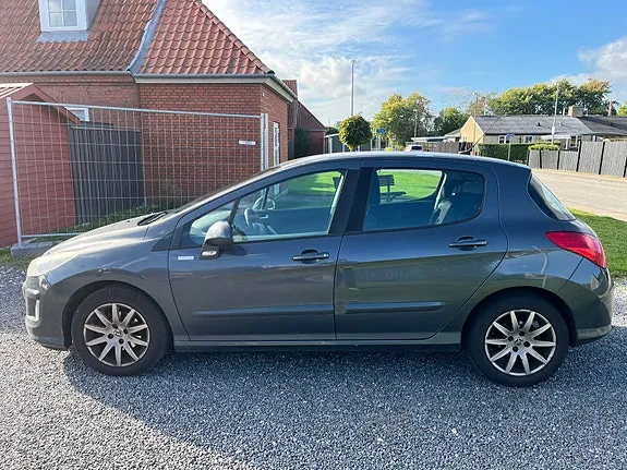 Peugeot 308 2010 photo 2