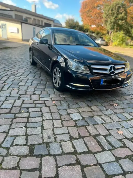 Mercedes-Benz C220