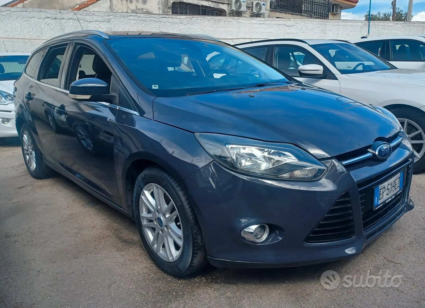 Ford Focus 2013 photo 2