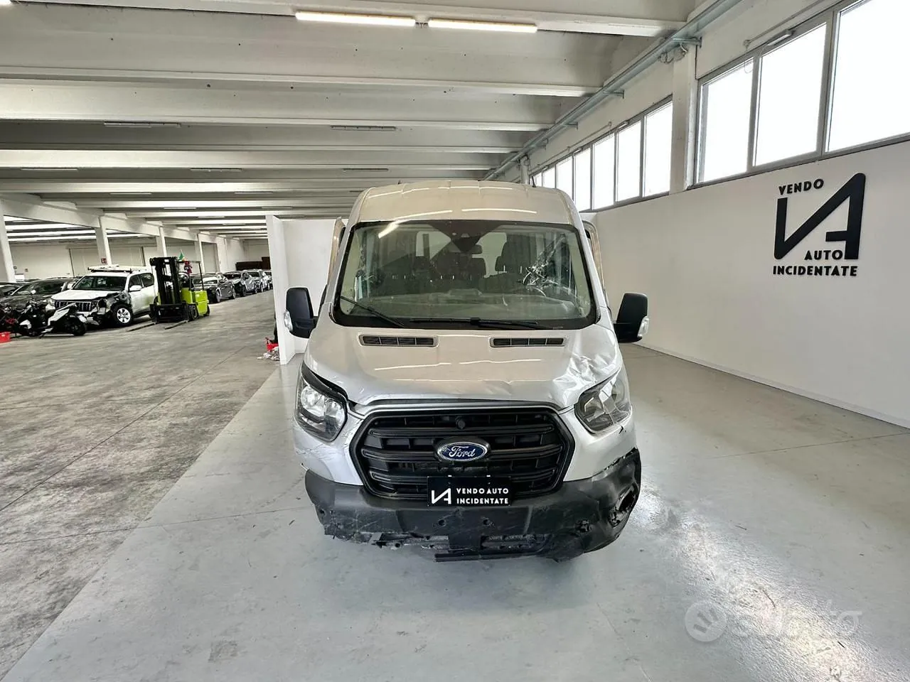 Ford Transit 2023 photo 2