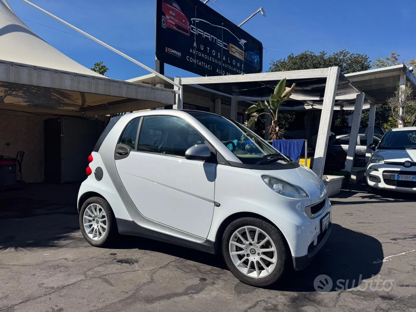 Smart Fortwo 2010 photo 2