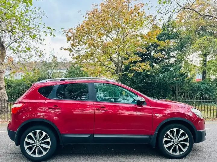 Nissan Qashqai 2011 photo 4