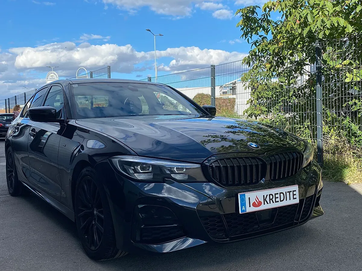 BMW 3 Series 2021 photo 3