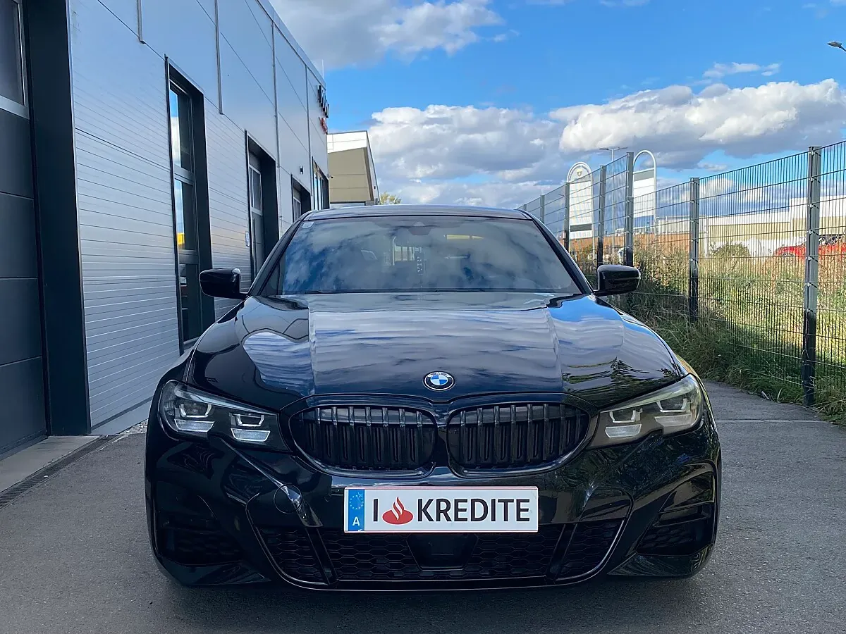 BMW 3 Series 2021 photo 2