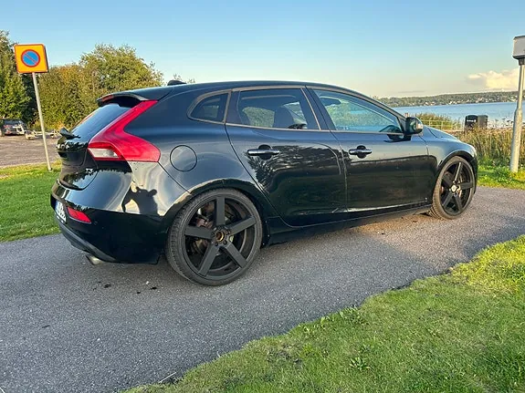 Volvo V40 2014 photo 2