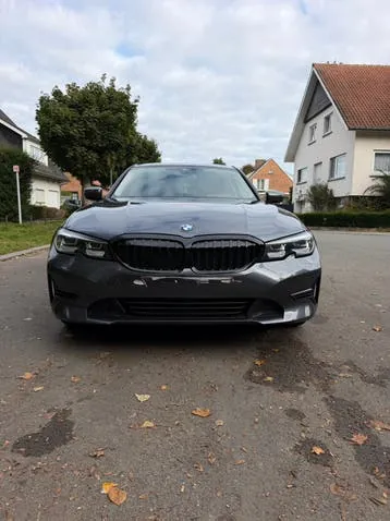 BMW 320I
