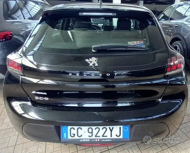 Peugeot 208 2020 photo 3