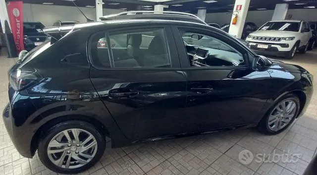 Peugeot 208 2020 photo 2