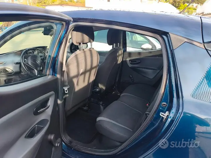 Lancia Ypsilon 2015 photo 4