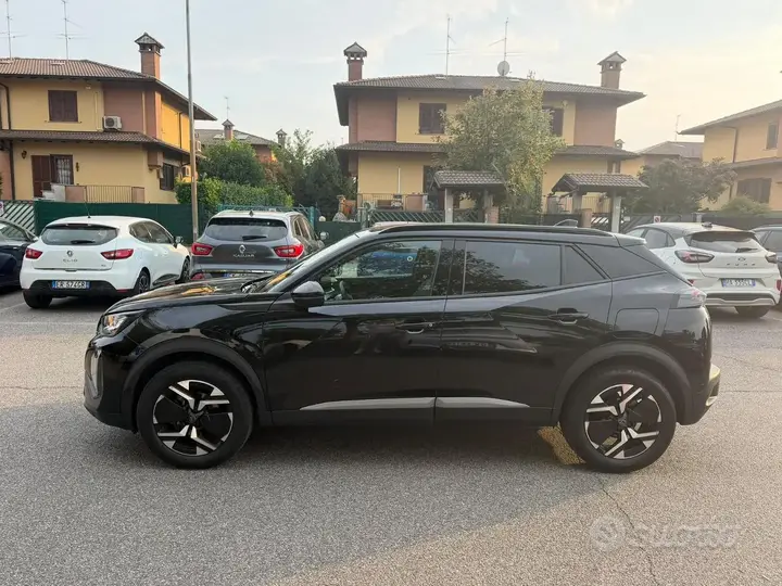 Peugeot 2008 2024 photo 2
