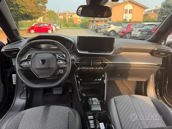 Peugeot 2008 2024 photo 4
