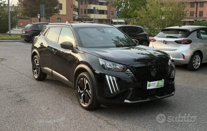 Peugeot 2008 2024 photo 3