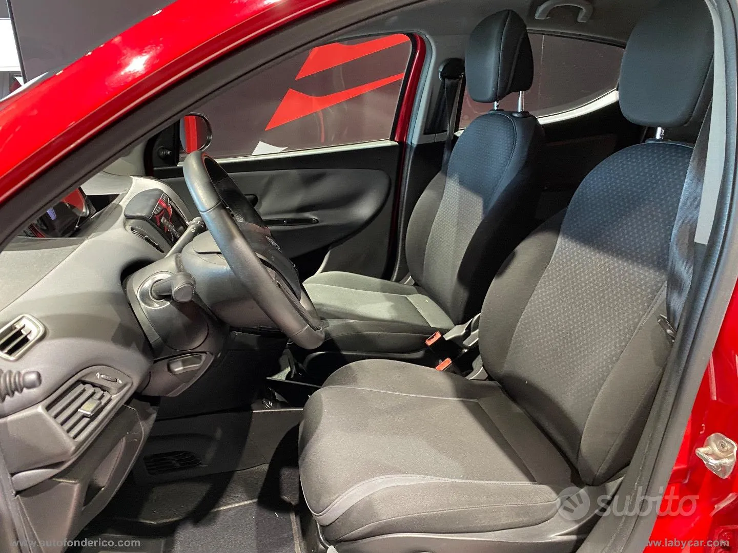 Lancia Ypsilon 2016 photo 4