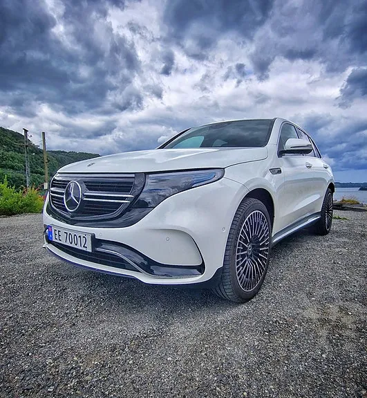 Mercedes-Benz Eqc400