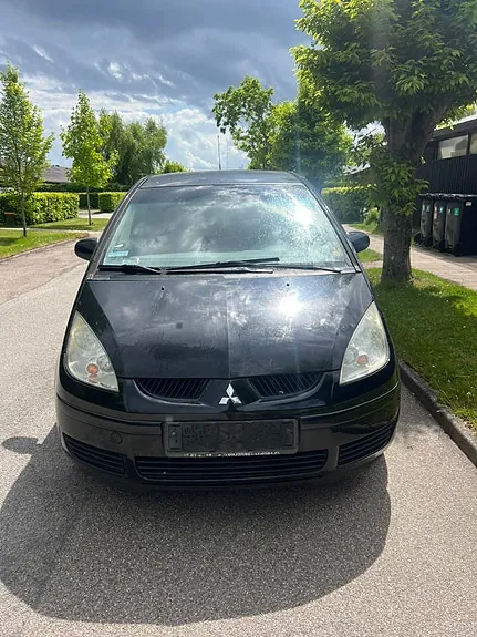 Mitsubishi Colt 2005 photo 2