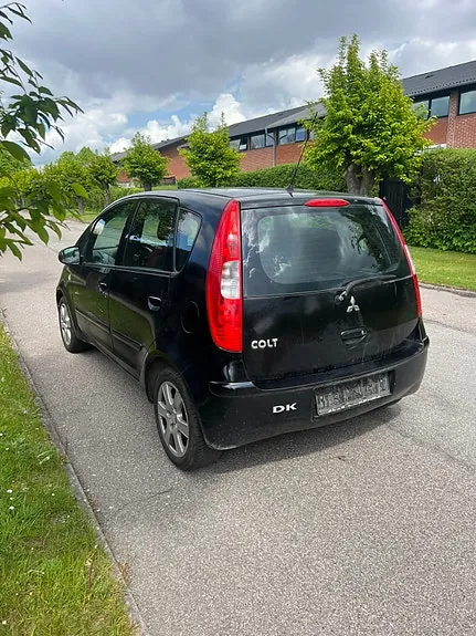 Mitsubishi Colt 2005 photo 5