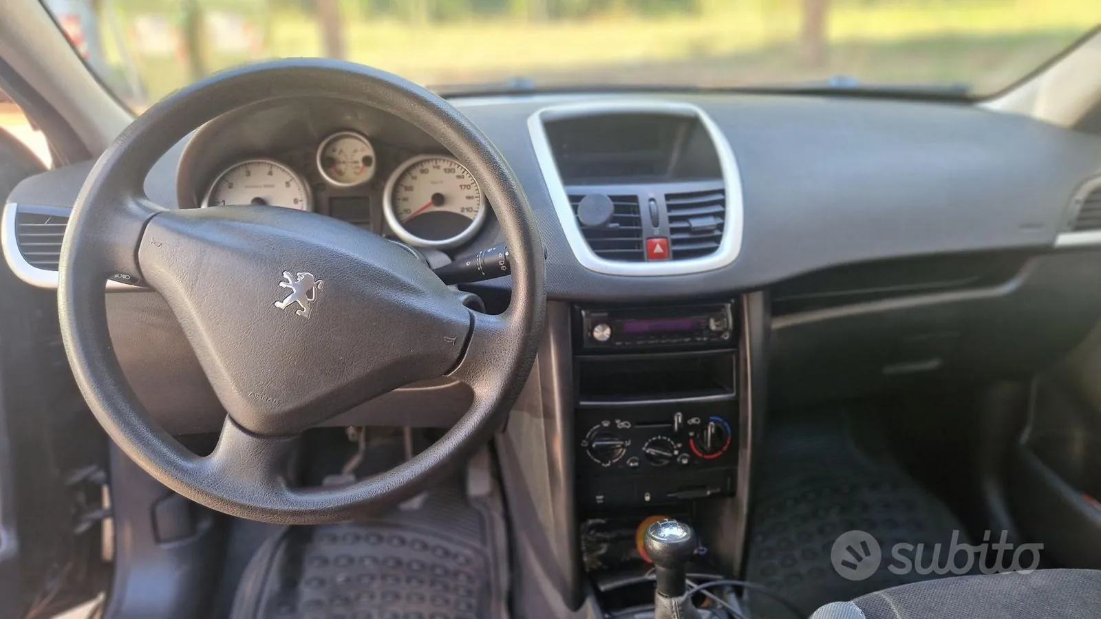 Peugeot 207 2009 photo 4