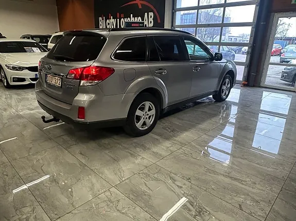 Subaru Outback 2011 photo 5