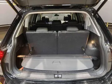Volkswagen Tiguan 2021 photo 2