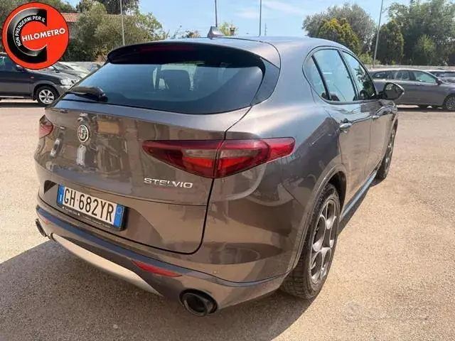 Alfa Romeo Stelvio 2022 photo 2