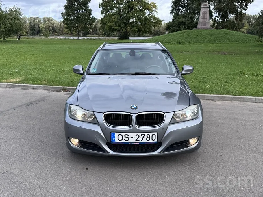 BMW 320 2011 photo 2