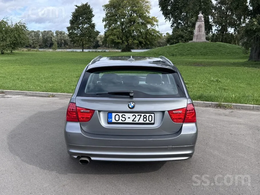 BMW 320 2011 photo 5