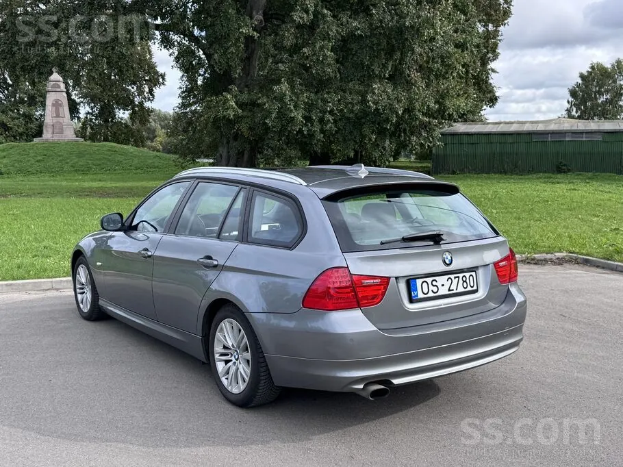 BMW 320 2011 photo 4