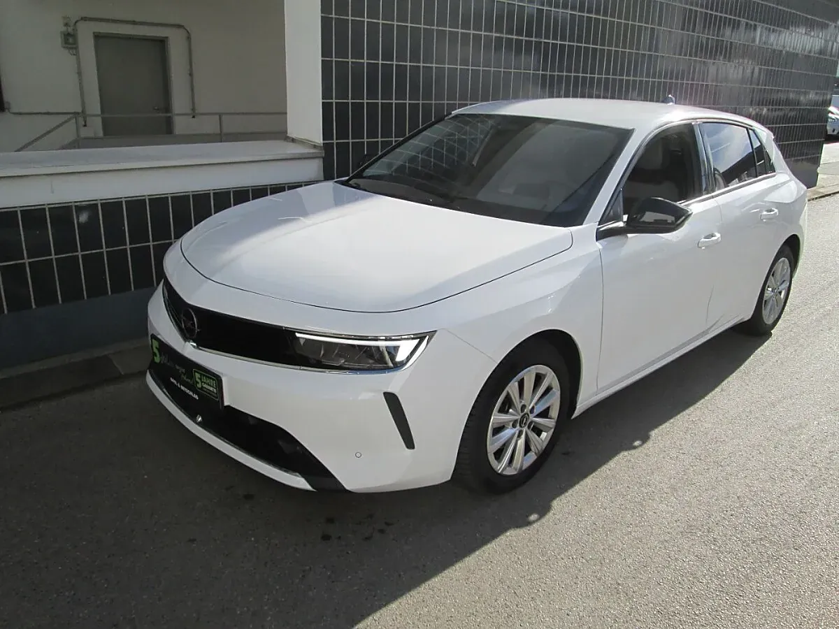 Opel Astra 2023 photo 2